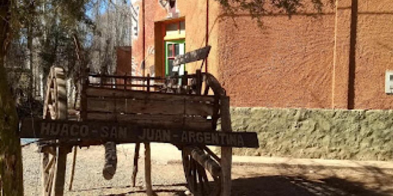 Hosteria Huaco Hotel Exterior photo